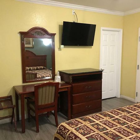 Colony Inn Motel 벨플라워 외부 사진