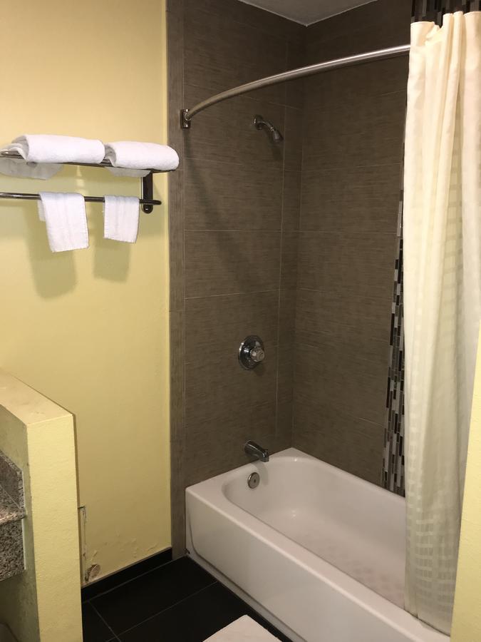 Colony Inn Motel 벨플라워 외부 사진